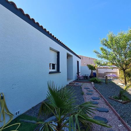 Villa Avec Piscine Sans Vis-A-Vis Caux-et-Sauzens Exteriör bild